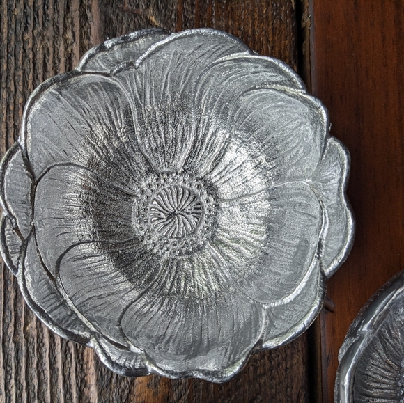 3 Martha Stewart Silver Floral Nut Bowls - Picture 4 of 12